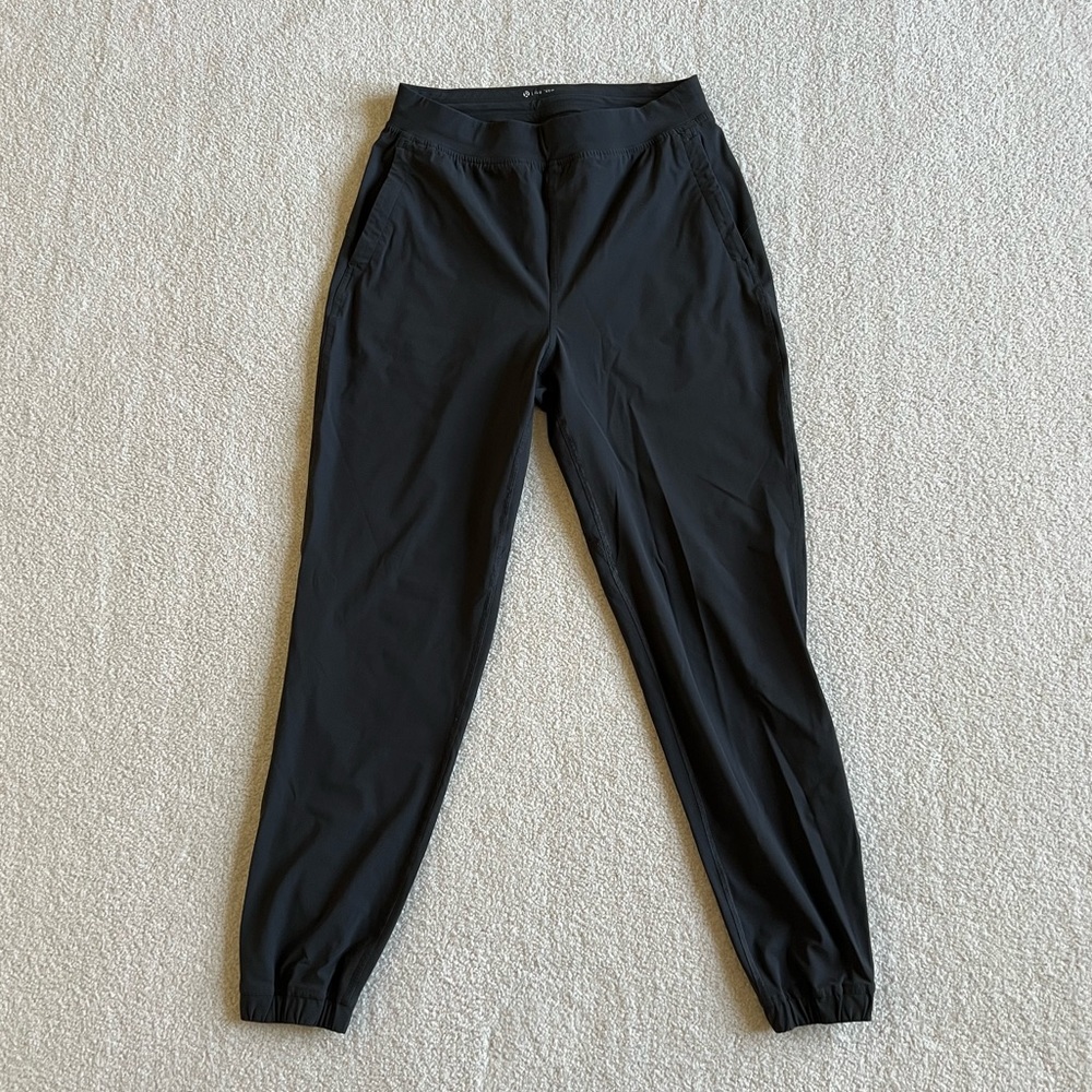 sold — lululemon adapted state joggers in graphite grey — size 6